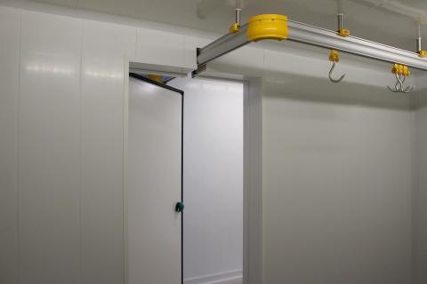 Mur en PVC étanche pour une boucherie toujours propre et sécuritaire