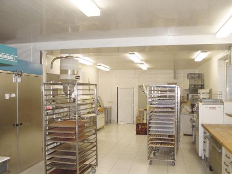 Revêtement mural hygiénique pour laboratoire de boulangerie